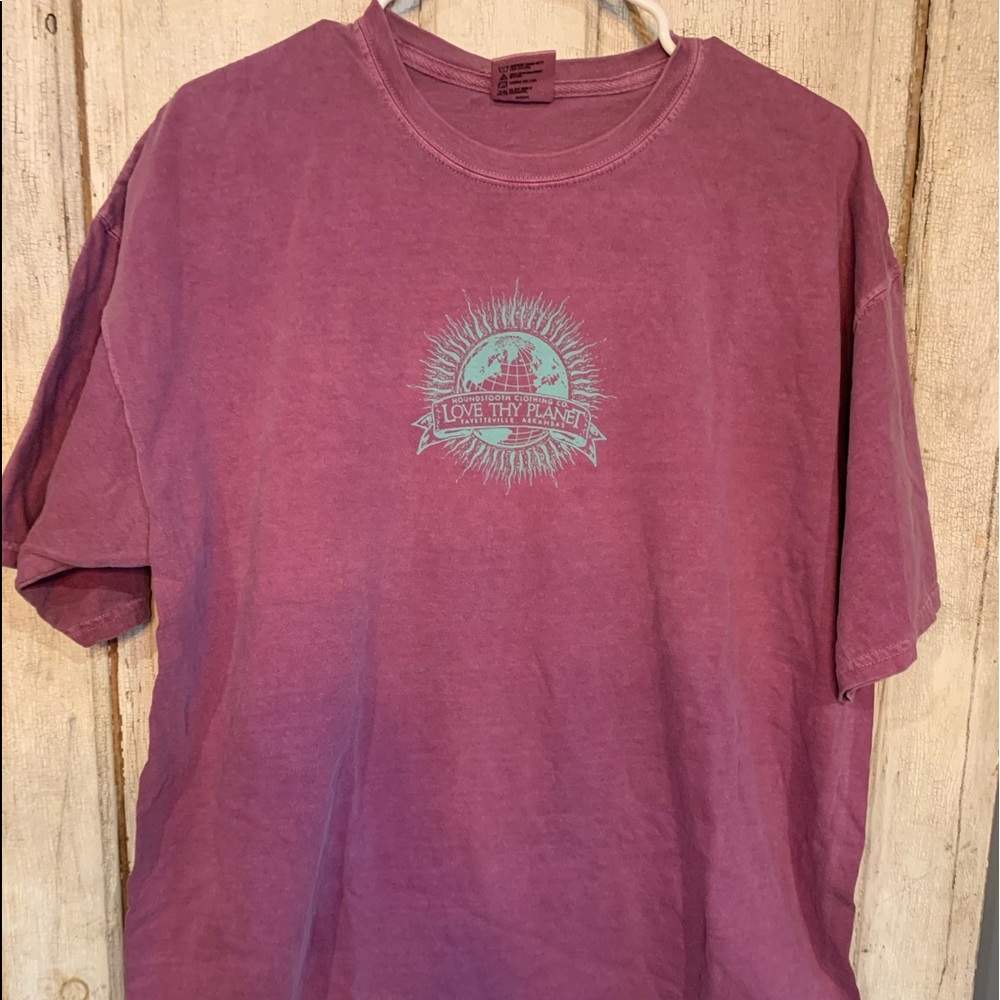 Houndstooth logo tshirt size XL Arkansas